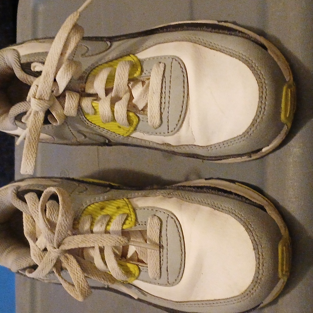 Neon Nike Air Maxes 90 Leather Size 5y Excellent Con